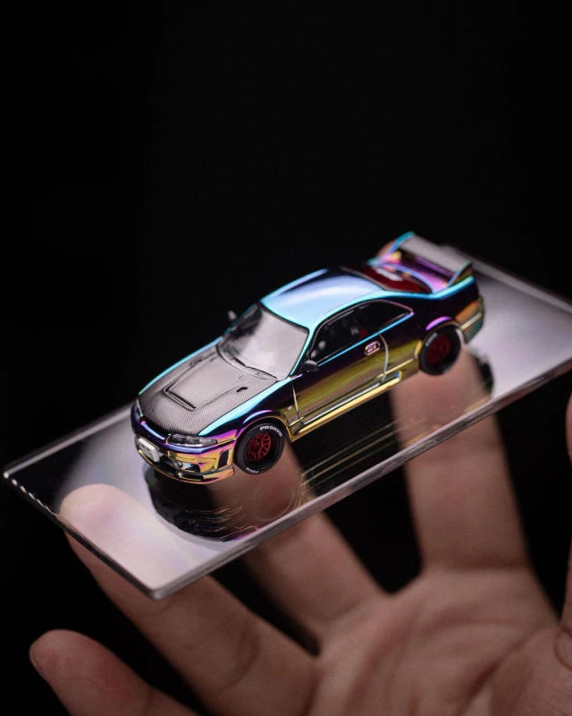 NISSAN SKYLINE GT-R R33 APAXPO 2025 – ¡EDICIÓN ESPECIAL DE CONVENCIÓN! Pop Race x XCartoys (1/64)