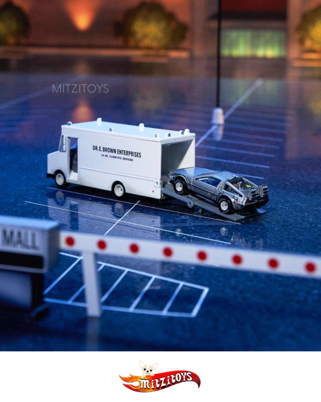 HOT WHEELS SDCC EXCLUSIVE - BACK TO THE FUTURE: TWIN PINES MALL DIORAMA SET!