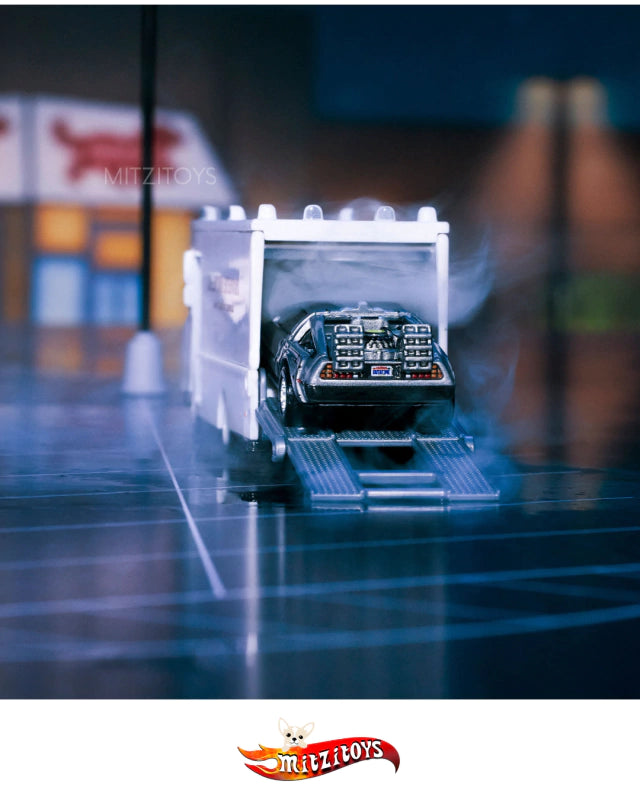 HOT WHEELS SDCC EXCLUSIVE - BACK TO THE FUTURE: TWIN PINES MALL DIORAMA SET!