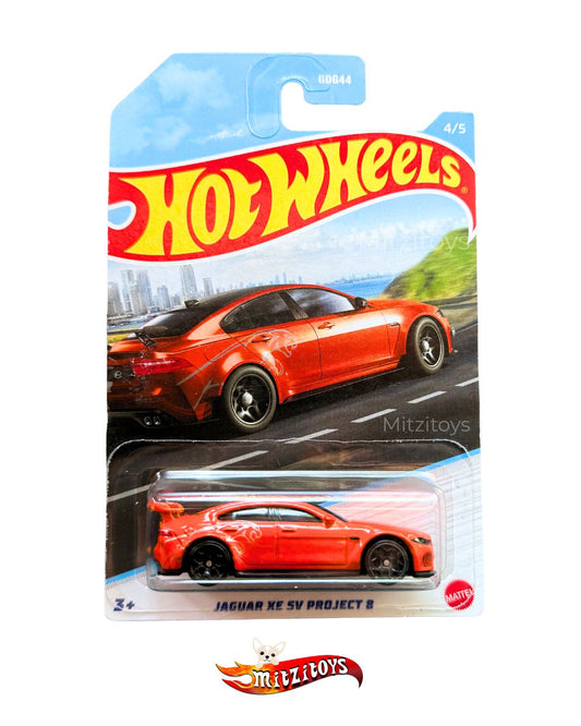 Jaguar XE SV Project 8 (4/5) - Luxury Sedans - Hot Wheels básico