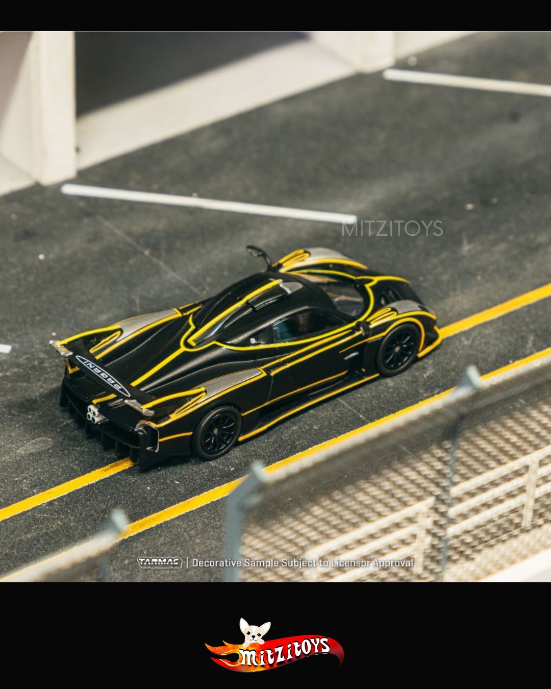 Pagani Huayra R Tarmac Works Escala 1:64 ; Negro / Líneas Amarillas; (Mijo Exclusives Limited Edition)