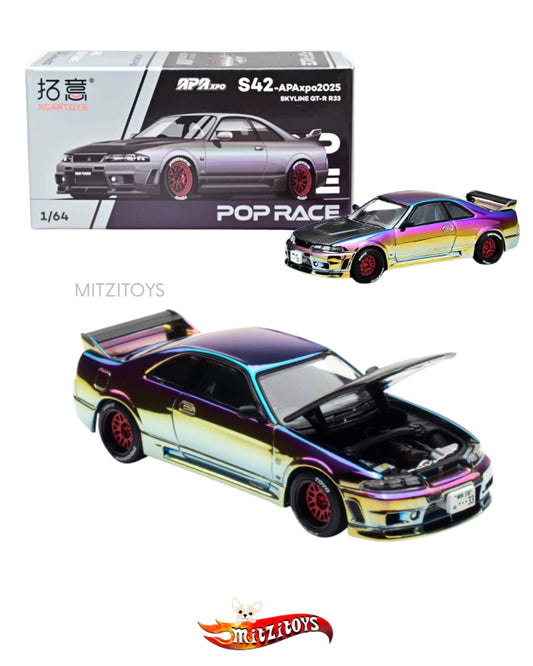 NISSAN SKYLINE GT-R R33 APAXPO 2025 – ¡EDICIÓN ESPECIAL DE CONVENCIÓN! Pop Race x XCartoys (1/64)